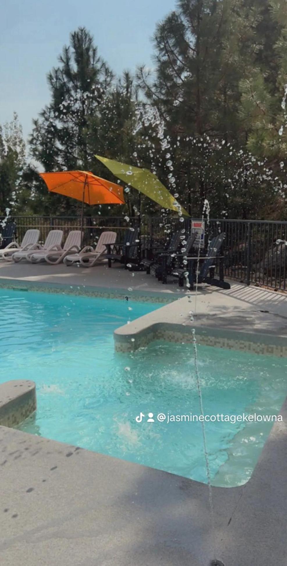 Jasmine Cottage Kelowna Esterno foto
