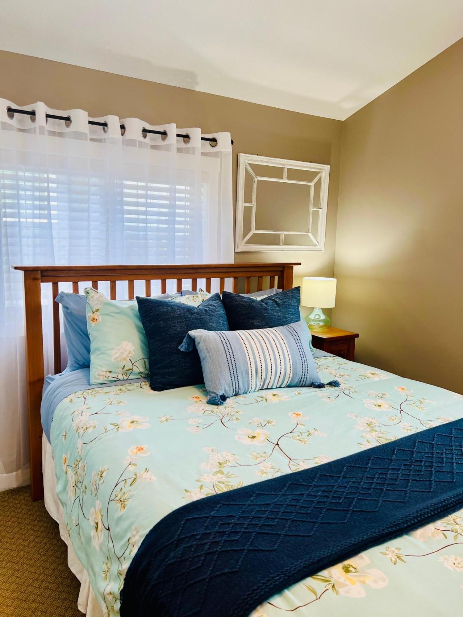 Jasmine Cottage Kelowna Esterno foto
